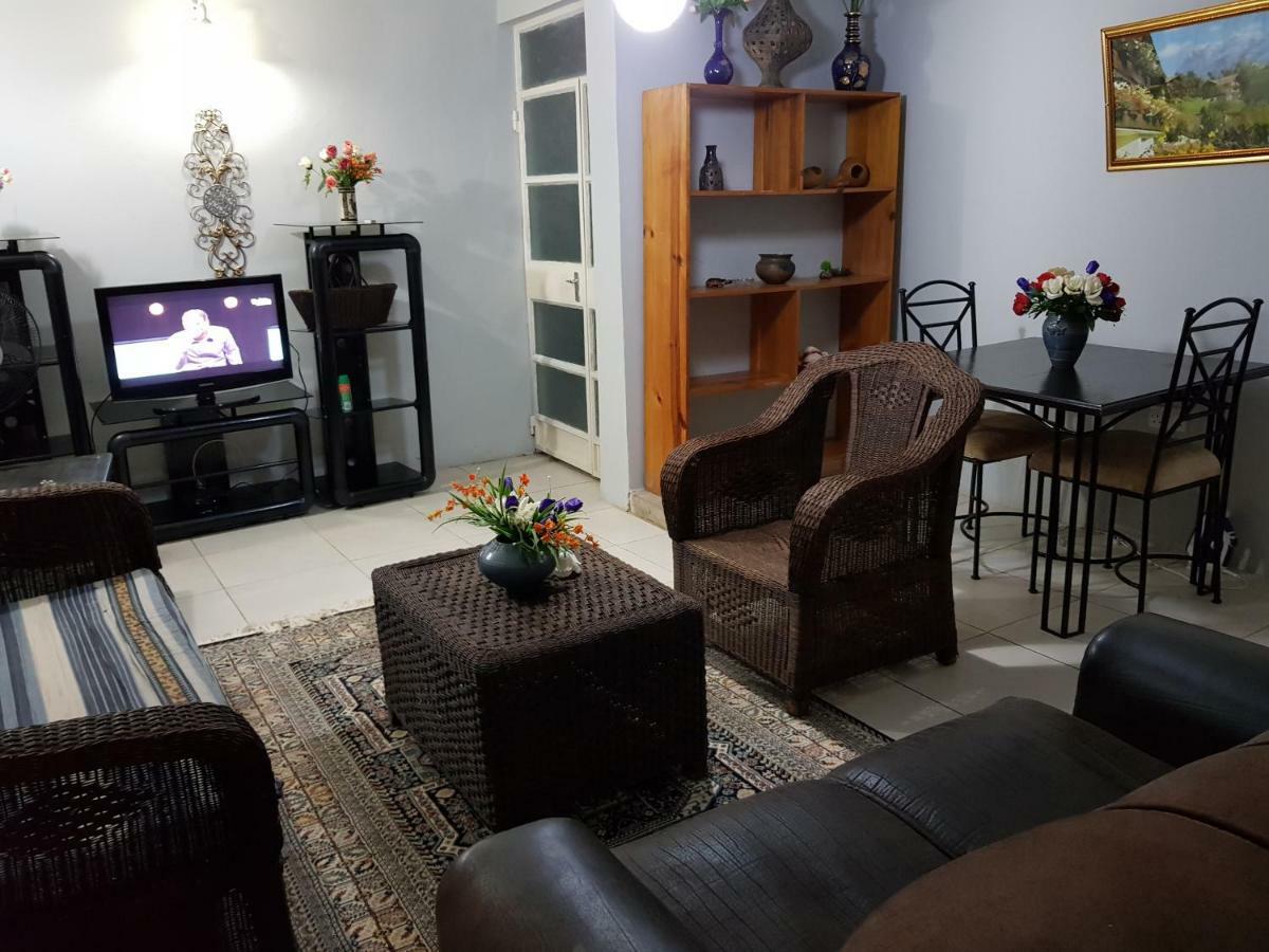 Summer Pines Apartment Lusaka Ngoại thất bức ảnh