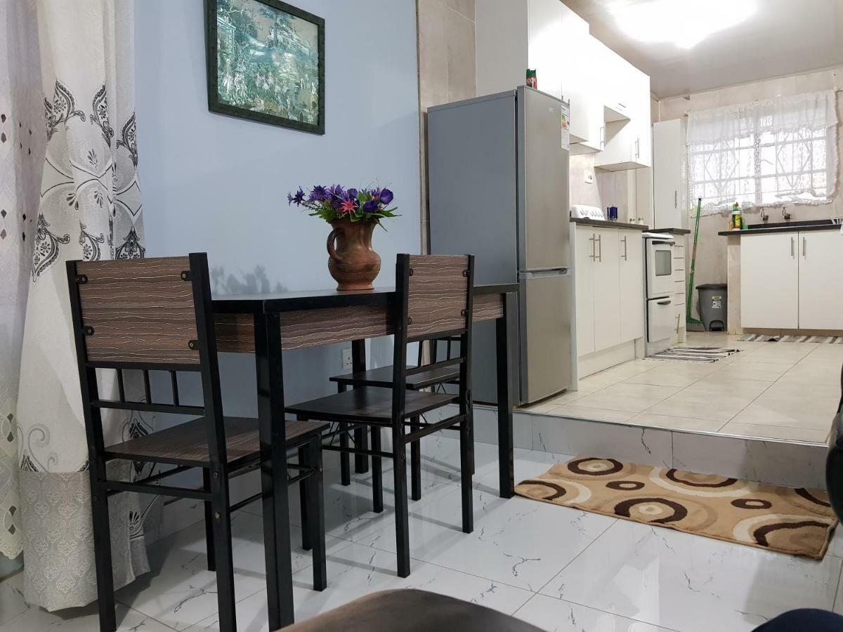 Summer Pines Apartment Lusaka Ngoại thất bức ảnh